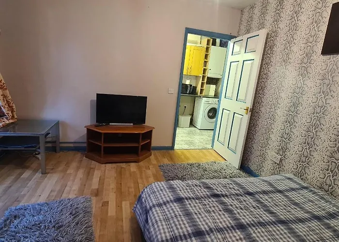 2 Bedroom W/Shower Flat, All To You, Not Shared